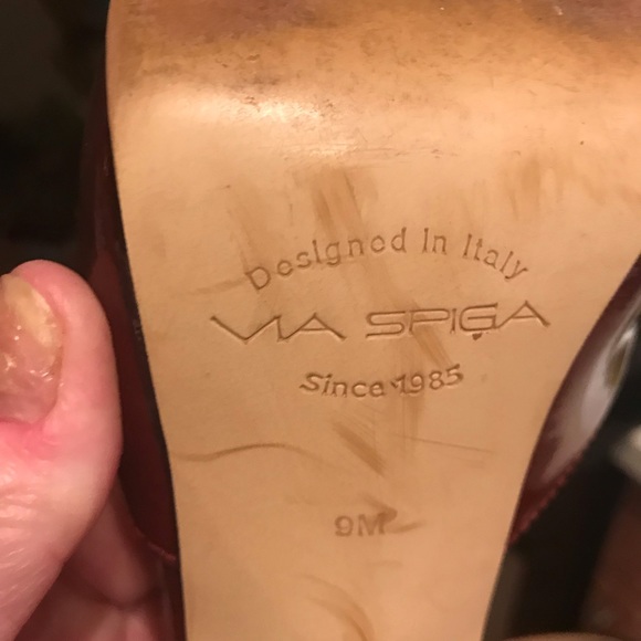 Via Spiga Cranberry/Maroon Heels - Picture 6 of 7